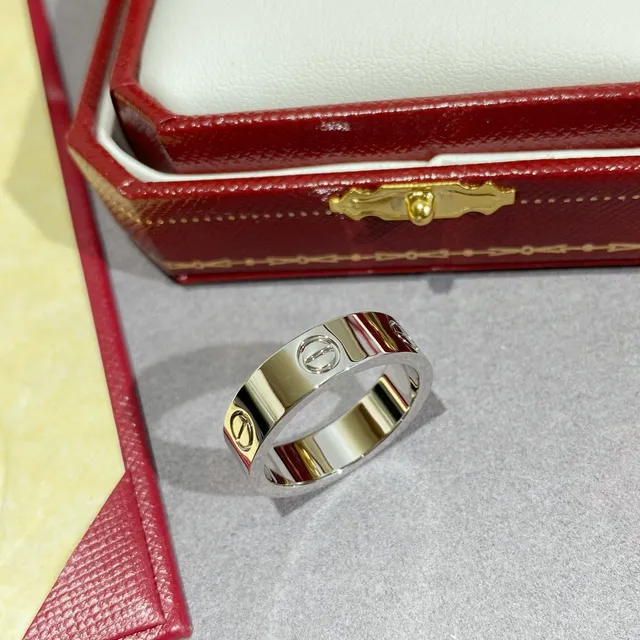 Bague Cartier Love Or Rouge Bande Plate Motif à Vis 7