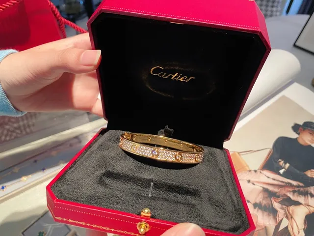Cartier Love Or Argent Bracelet à Charnière Pavé-Set Pierres 3