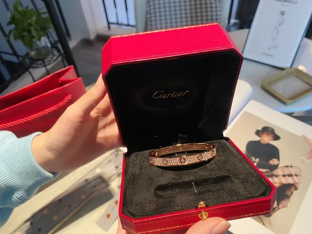 Cartier Love Or Argent Bracelet à Charnière Pavé-Set Pierres 4