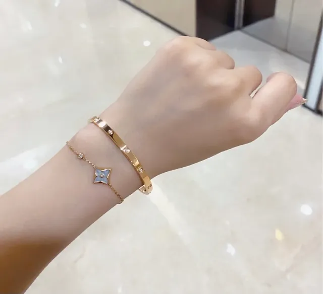 Pulsera Cartier Love de oro y plata banda triple con diamantes de tornillo 8