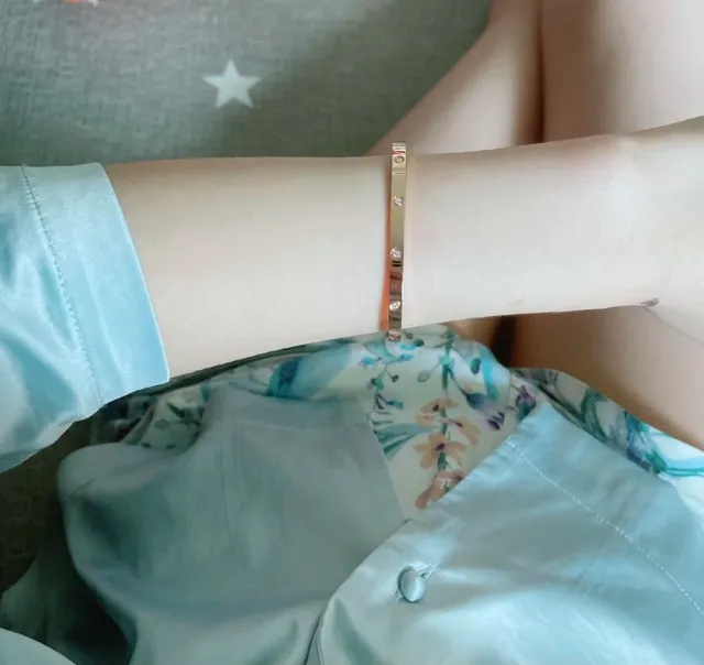 Pulsera Cartier Love de oro y plata banda triple con diamantes de tornillo 9