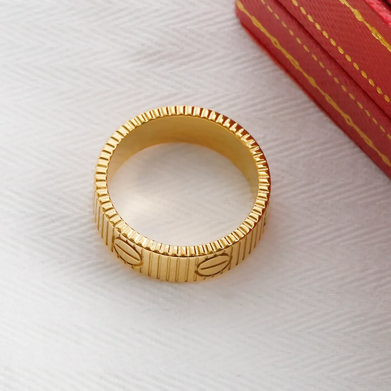 Anel Love Cartier Ouro Motivo de Parafuso Acanalado 2