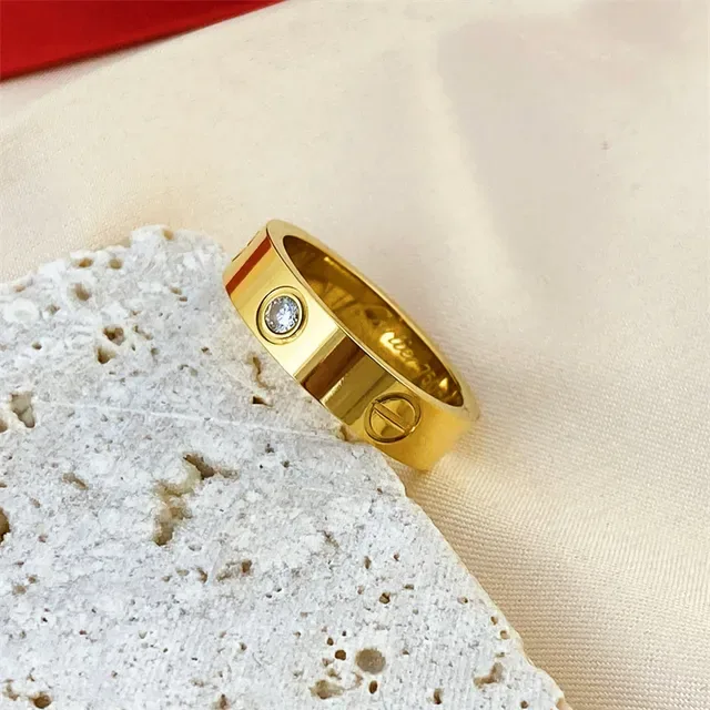 حلقة Cartier Love فضي احمر نطاق معدن مصقول بسيط دائري براقة مقطوع حجر 2
