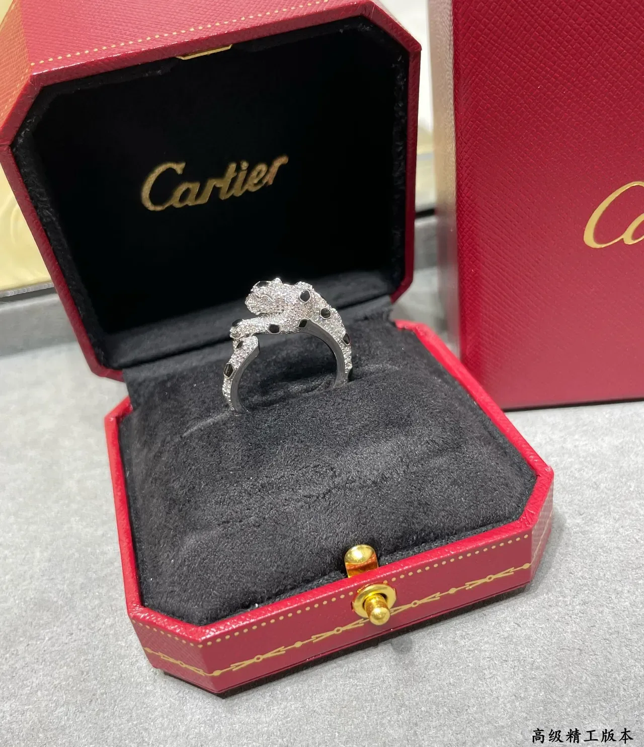 Anel Cartier Panthère Motif Pavé Diamantes e Ônix 4