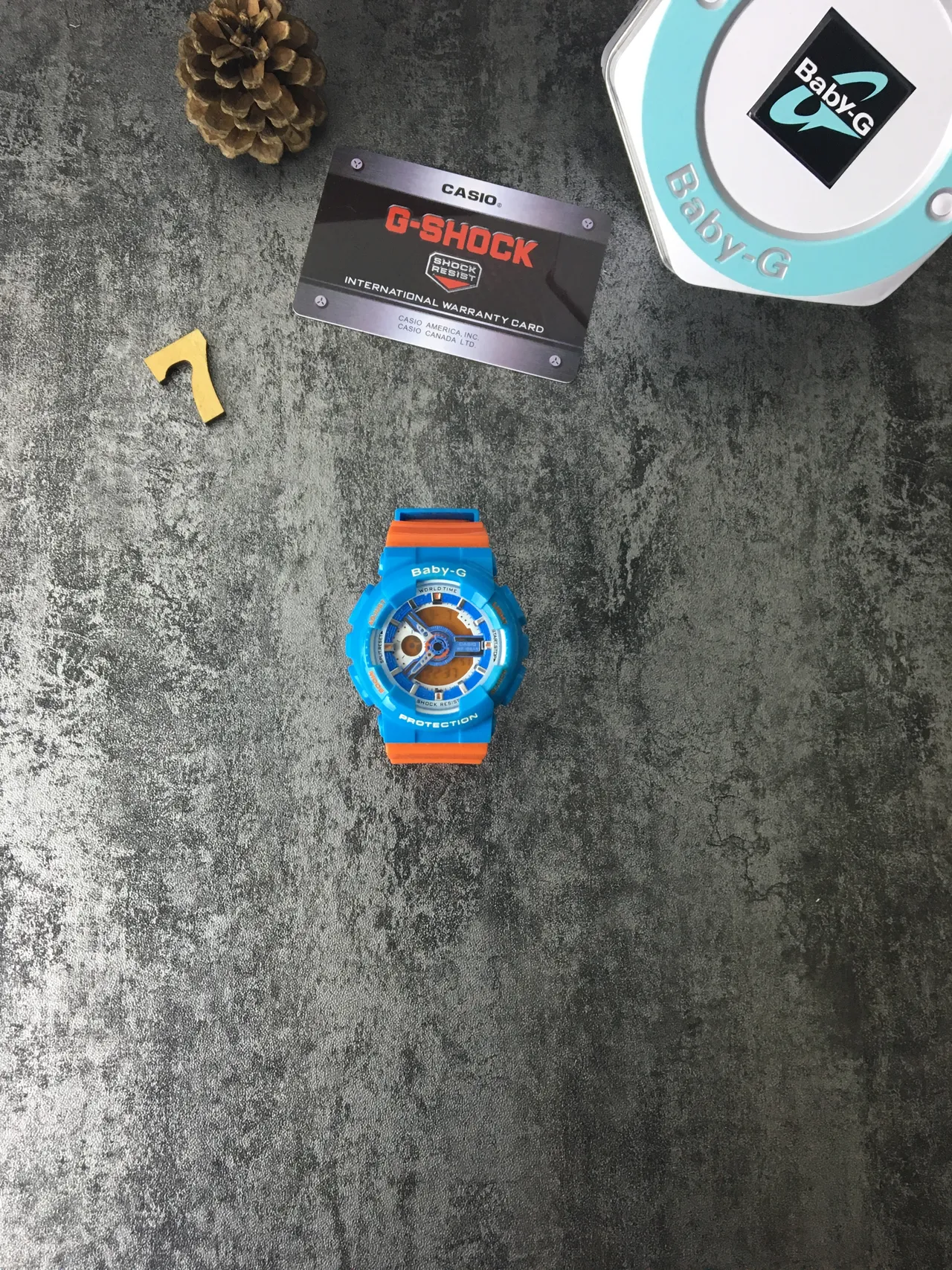Casio Montre Hybride Digital-Analog Bleu Orange avec Boîtier en Résine Sportive 2