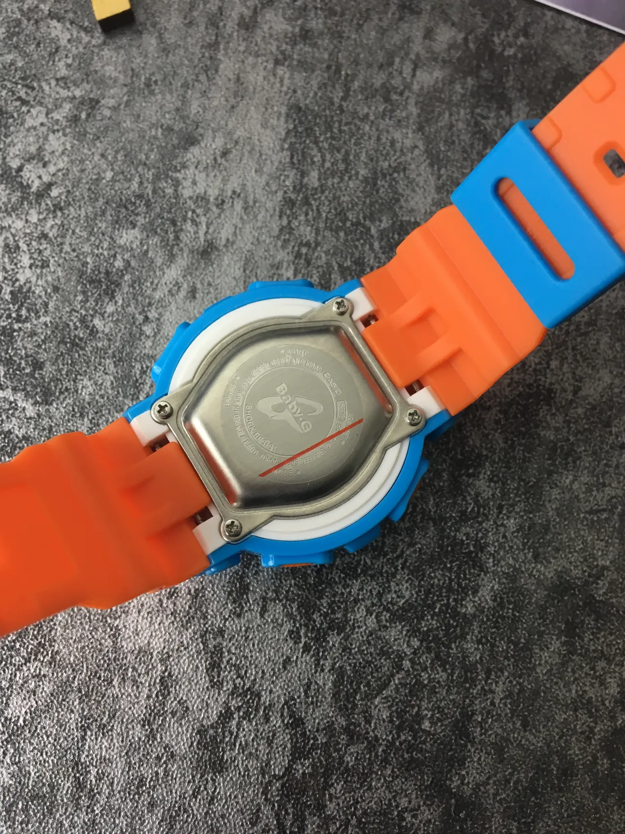 Casio Montre Hybride Digital-Analog Bleu Orange avec Boîtier en Résine Sportive 3