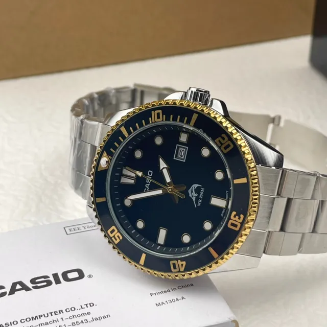 Casio Style Plongée Bicolore Or et Noir Montre Sport 5