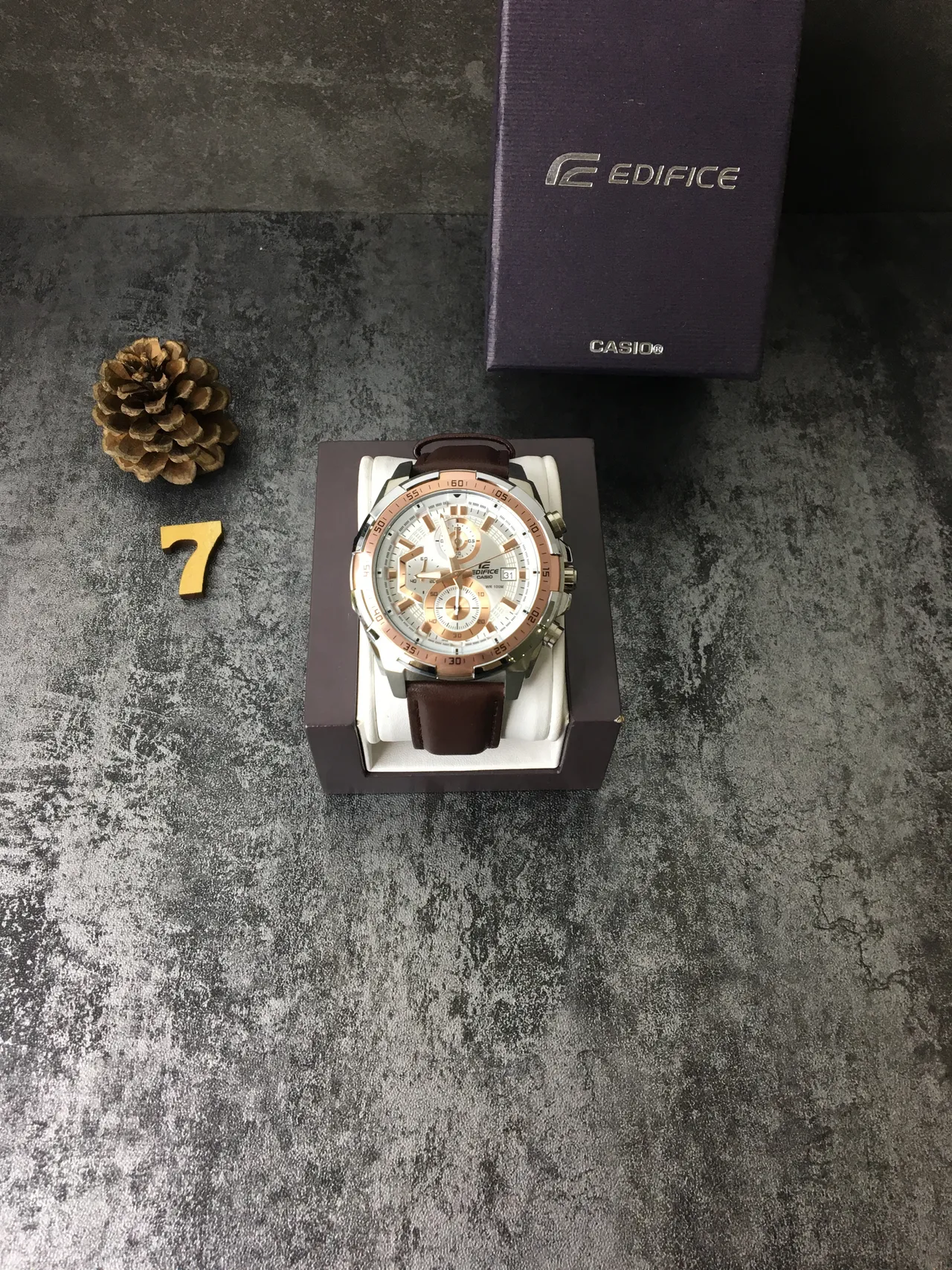 Casio Edifice Relógio Multi-Subdial Cronógrafo Aço Inoxidável Branco Marrom Dourado Dois Tons Rosa e Aço Inoxidável 3