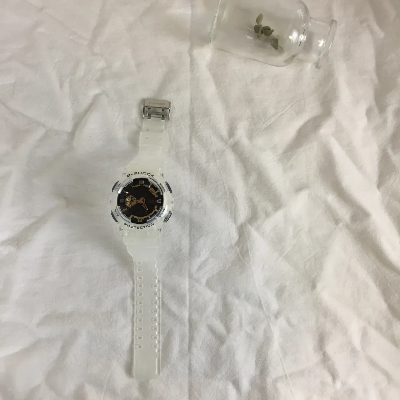 Casio G-Shock GA-110 Montre sport blanche translucide noire dorée 8