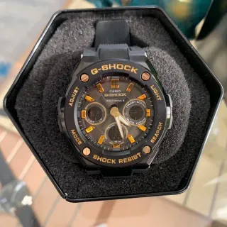 Casio G-Shock GA-2100 Negro y Oro Reloj Deportivo