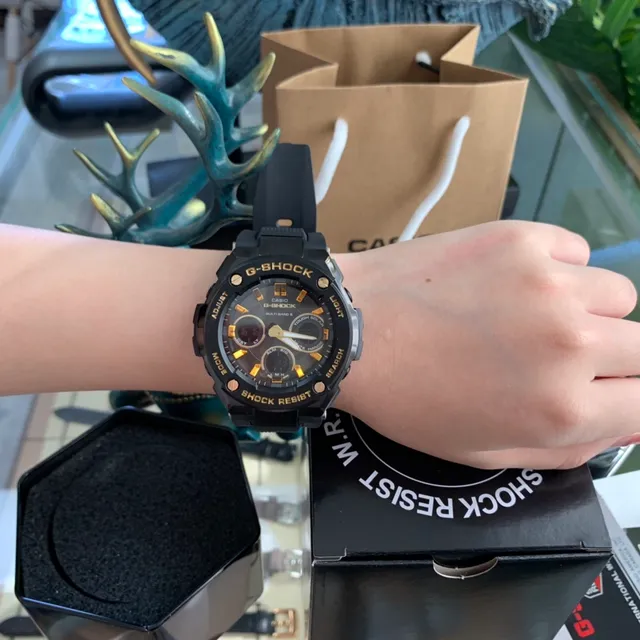 Casio G-Shock GA-2100 Negro y Oro Reloj Deportivo 5