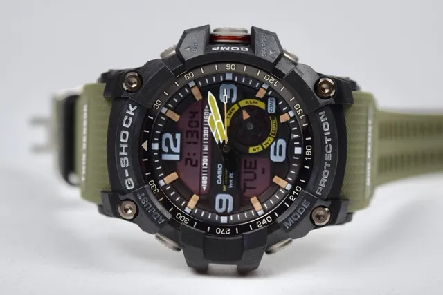 Casio G-Shock Mudmaster Olive Green Rugged Sports Watch 9