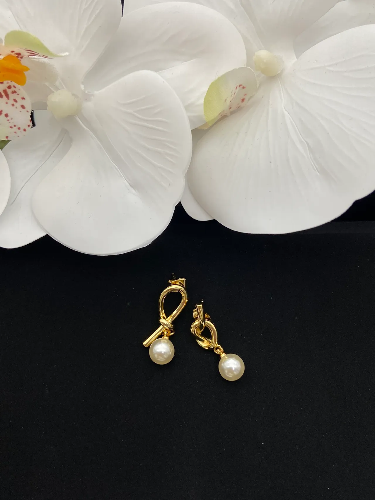 Celine Knot Motif Pearl Drop Earrings 4