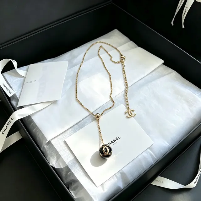 Chanel Black Gold Lariat-Style Chain Necklace 2