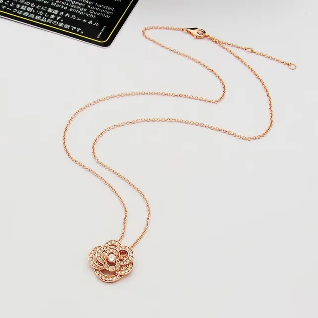 Chanel Camélia Pavé Diamond Flower Necklace 2