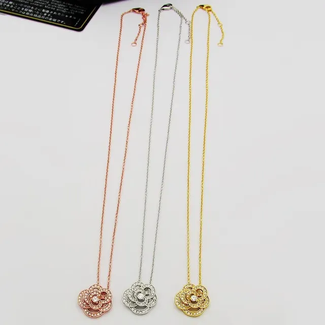 Chanel Camélia Pavé Diamond Flower Necklace 5