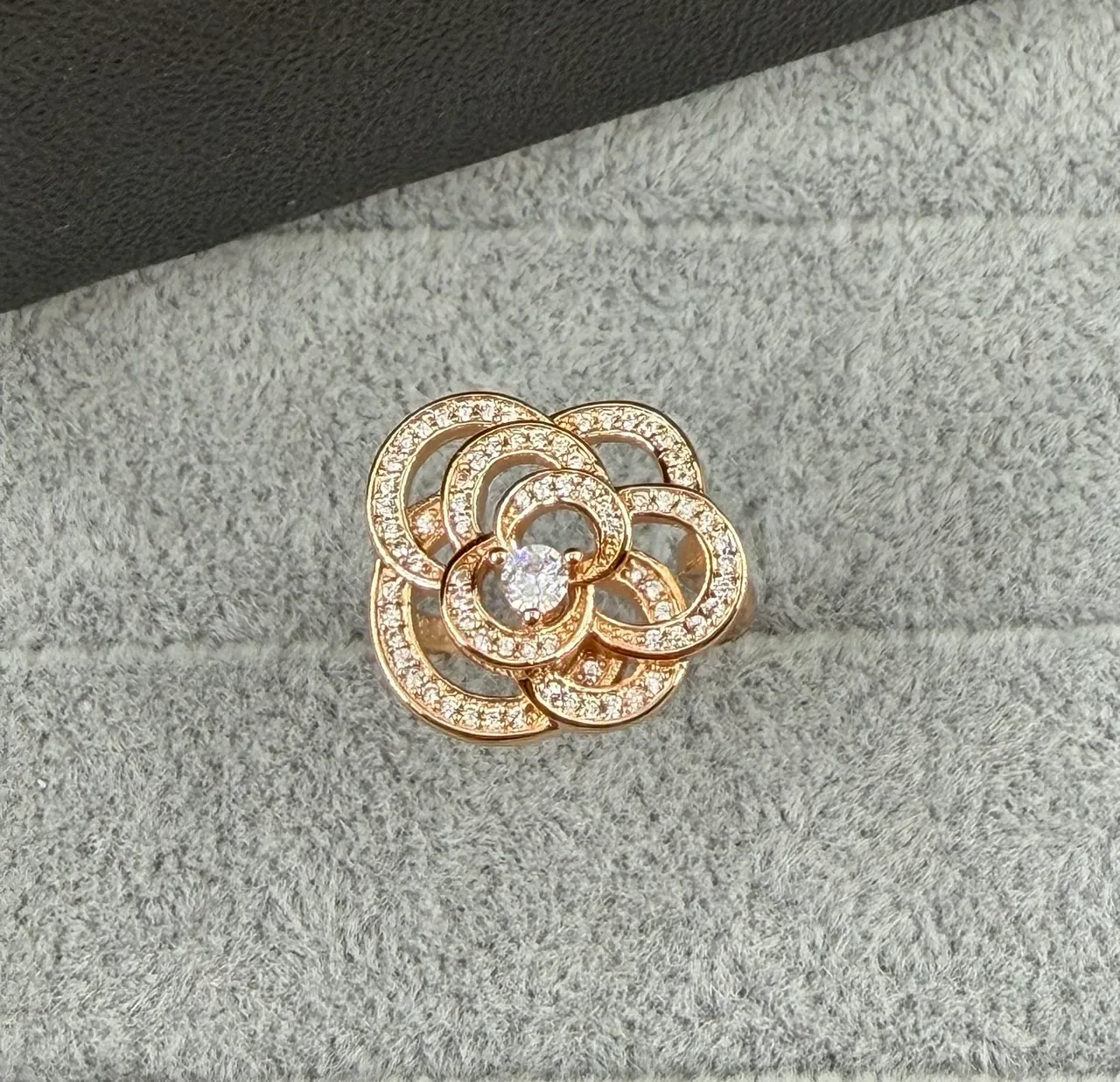 Chanel Camélia Pavé-Set Interlocking Camellia Ring 6