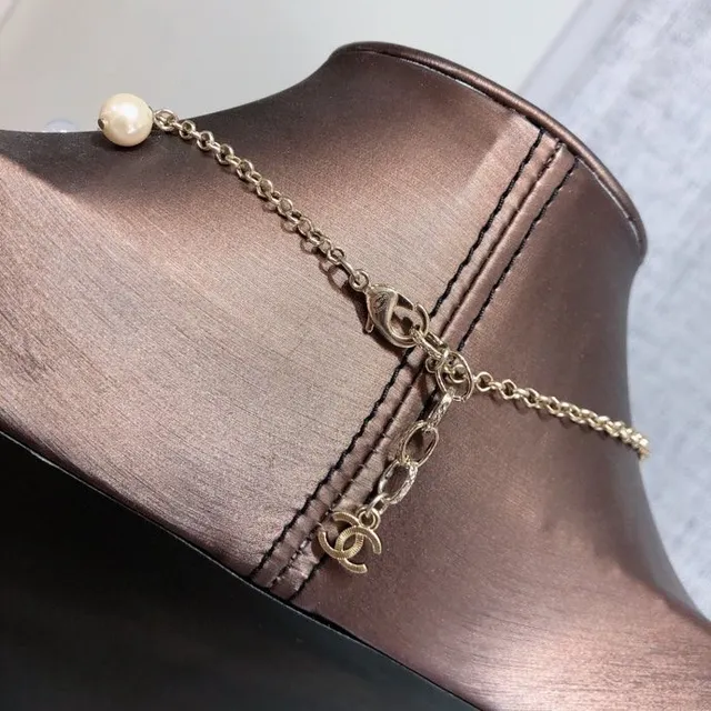 Chanel Camellia Charm Necklace Doré Perle et perles de résine collier 3
