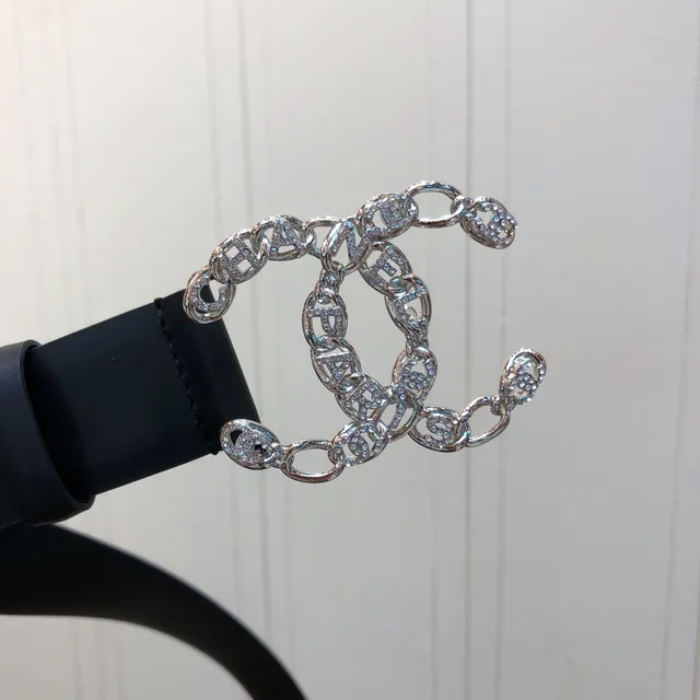 Chanel CC Belt Noir Argent Fin Orné de Cristaux Chaîne-Enlacé Boucle Ceinture en Cuir 4