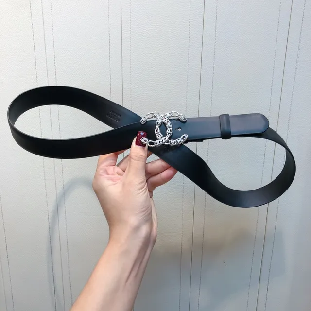 Chanel CC Belt Noir Argent Fin Orné de Cristaux Chaîne-Enlacé Boucle Ceinture en Cuir 6