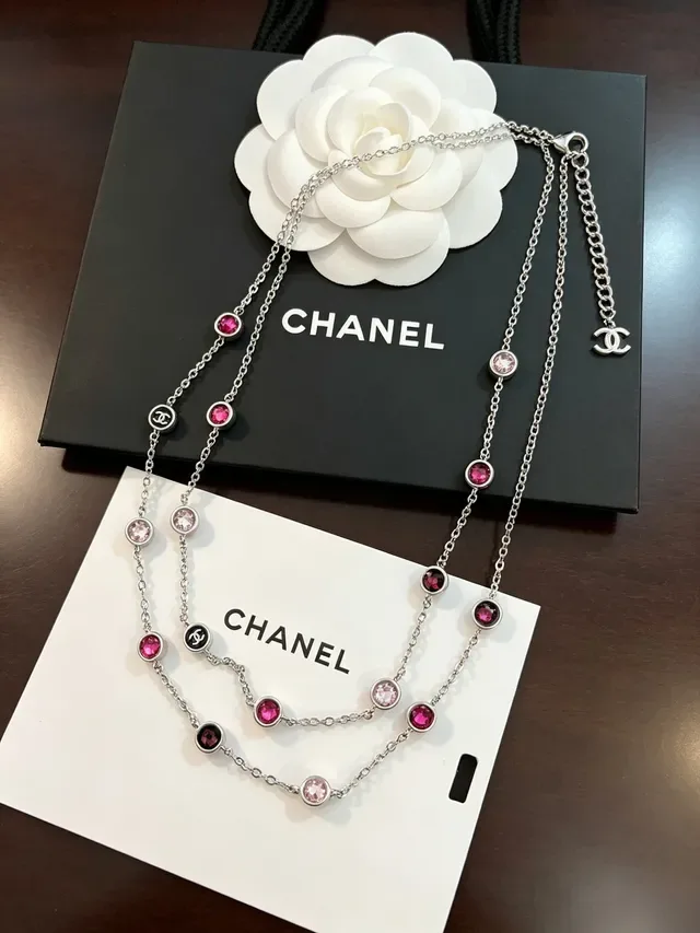 Chanel CC Logo e colar gemas rosadas dupla corrente 7