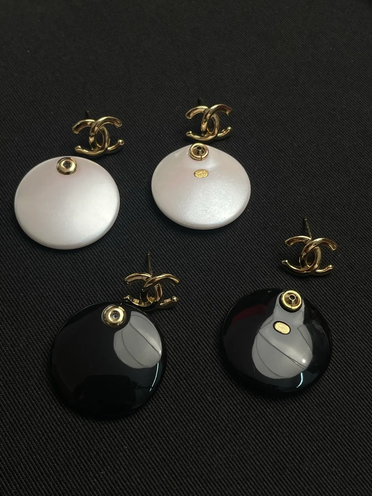 Chanel CC Logo Stud White Gold Round Earrings 3