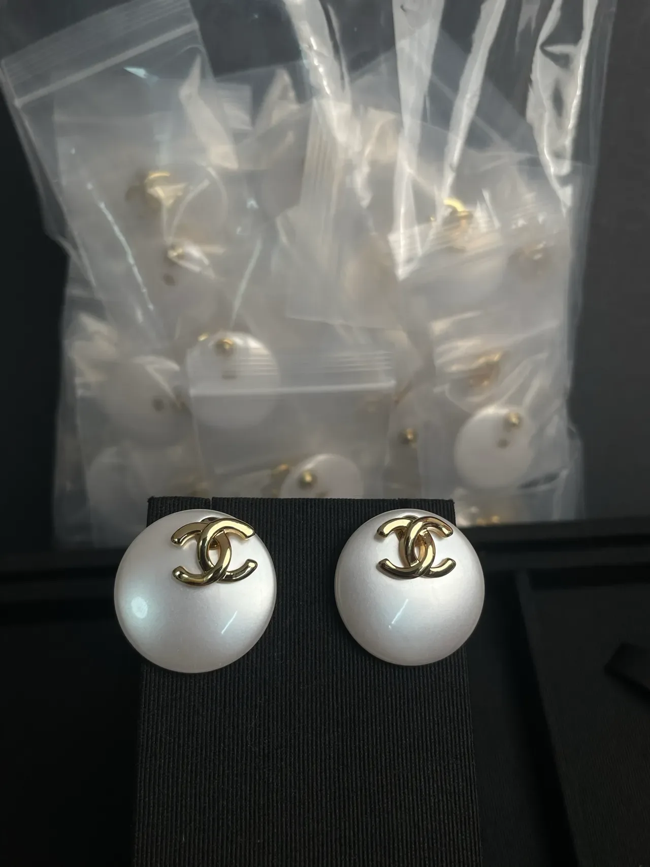 Chanel CC Logo Stud White Gold Round Earrings 5