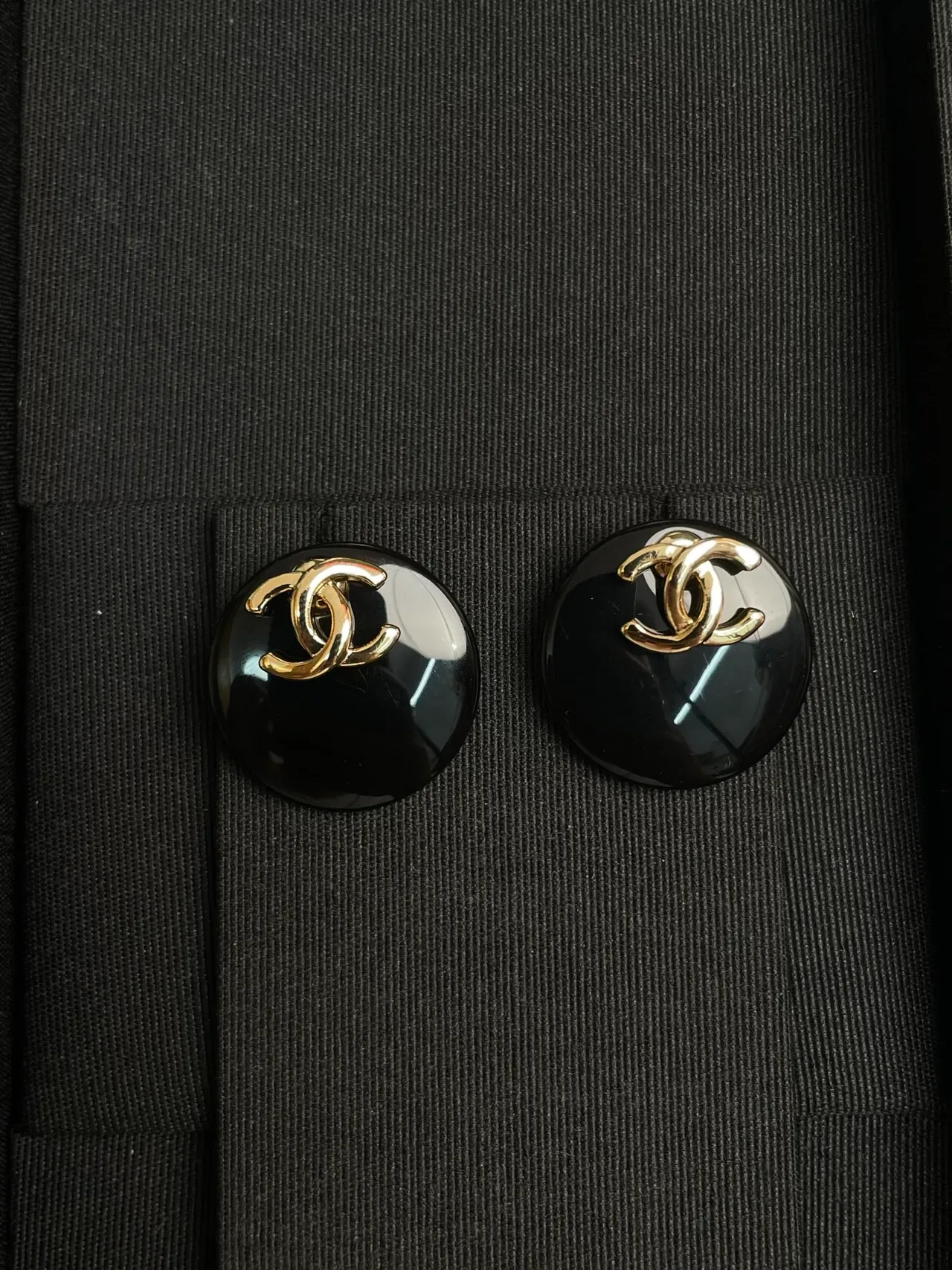 Chanel CC Logo Stud White Gold Round Earrings 7