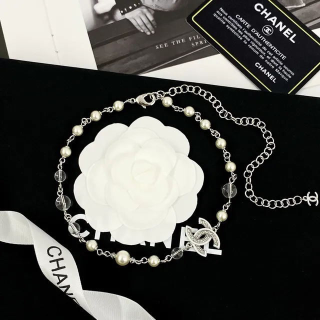Chanel CC Pendant Pearl and Crystal Necklace 3