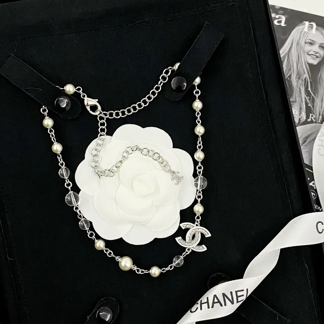 Chanel CC Pendant Pearl and Crystal Necklace 5