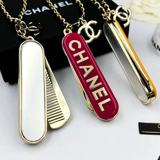 Chanel Comb Necklace Enamel Pendant Gold-Black Chain Women's Necklace 3