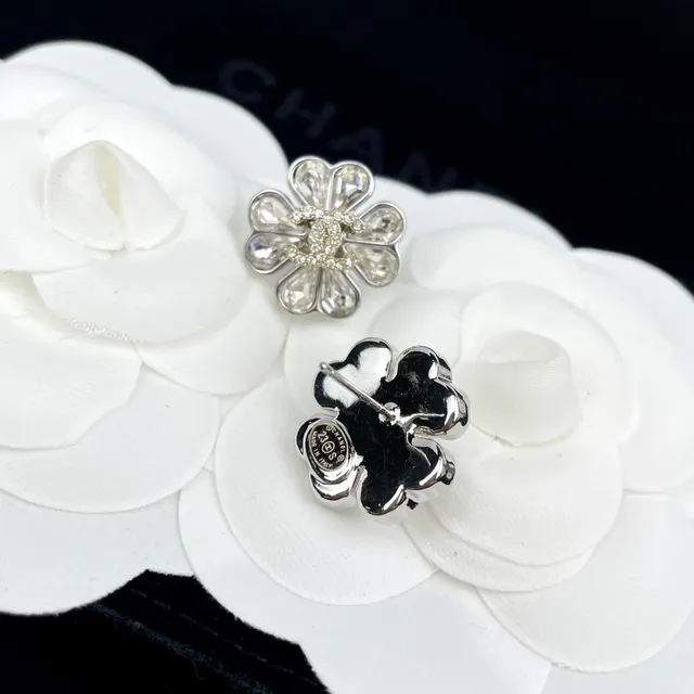 Chanel Flower-Shape Crystal CC Logo Earrings 3