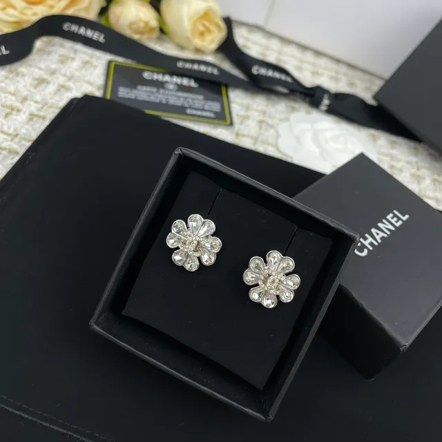 Chanel Flower-Shape Crystal CC Logo Earrings 6