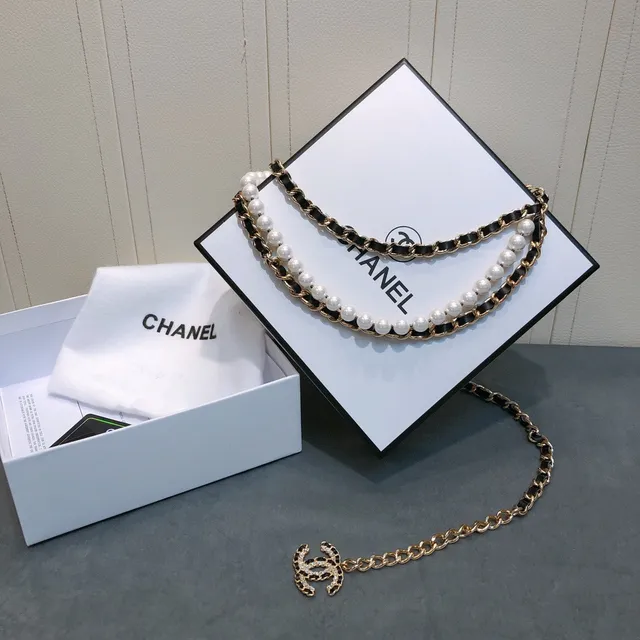 Chanel Gold Black Chain Leather Trim Fashion Belt Bag 5
