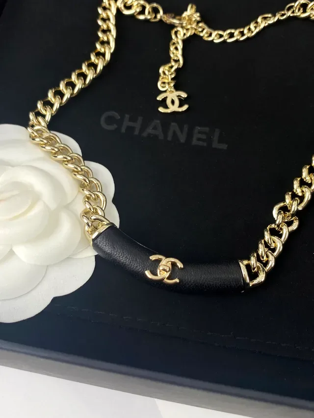 Chanel Collier Chaîne Curb Or Noir Barre Cuir 6