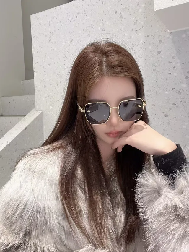 Chanel Lunettes de Soleil Monture Métallique Gris Or Verres Dégradés 9