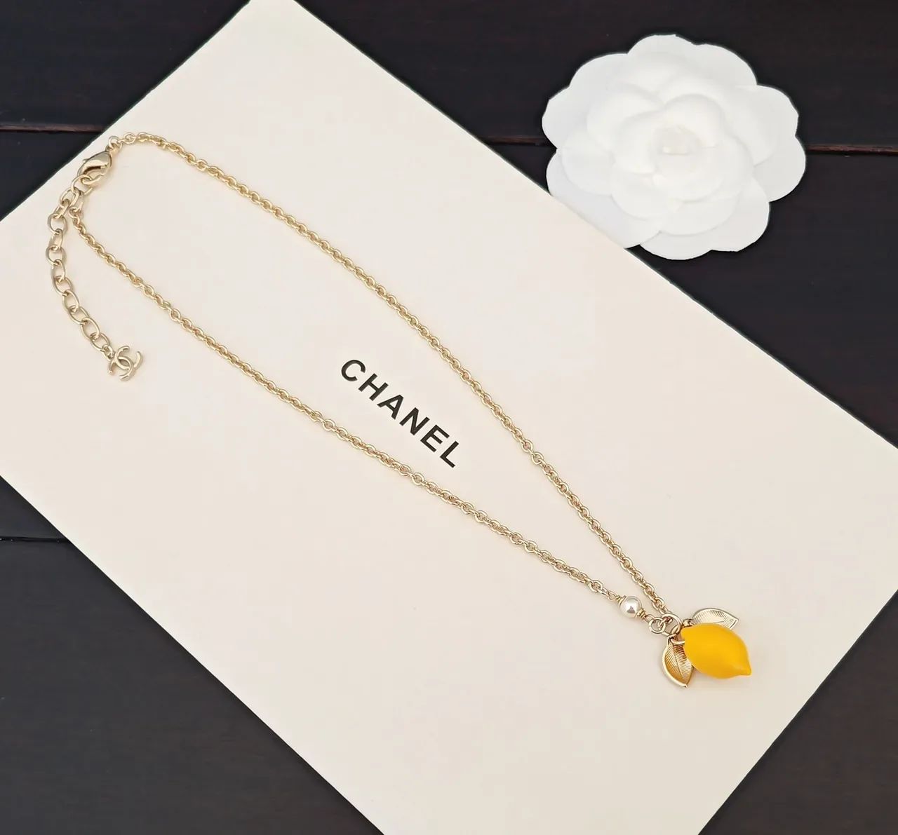 Chanel Pendentif Citron Collier Doré 3
