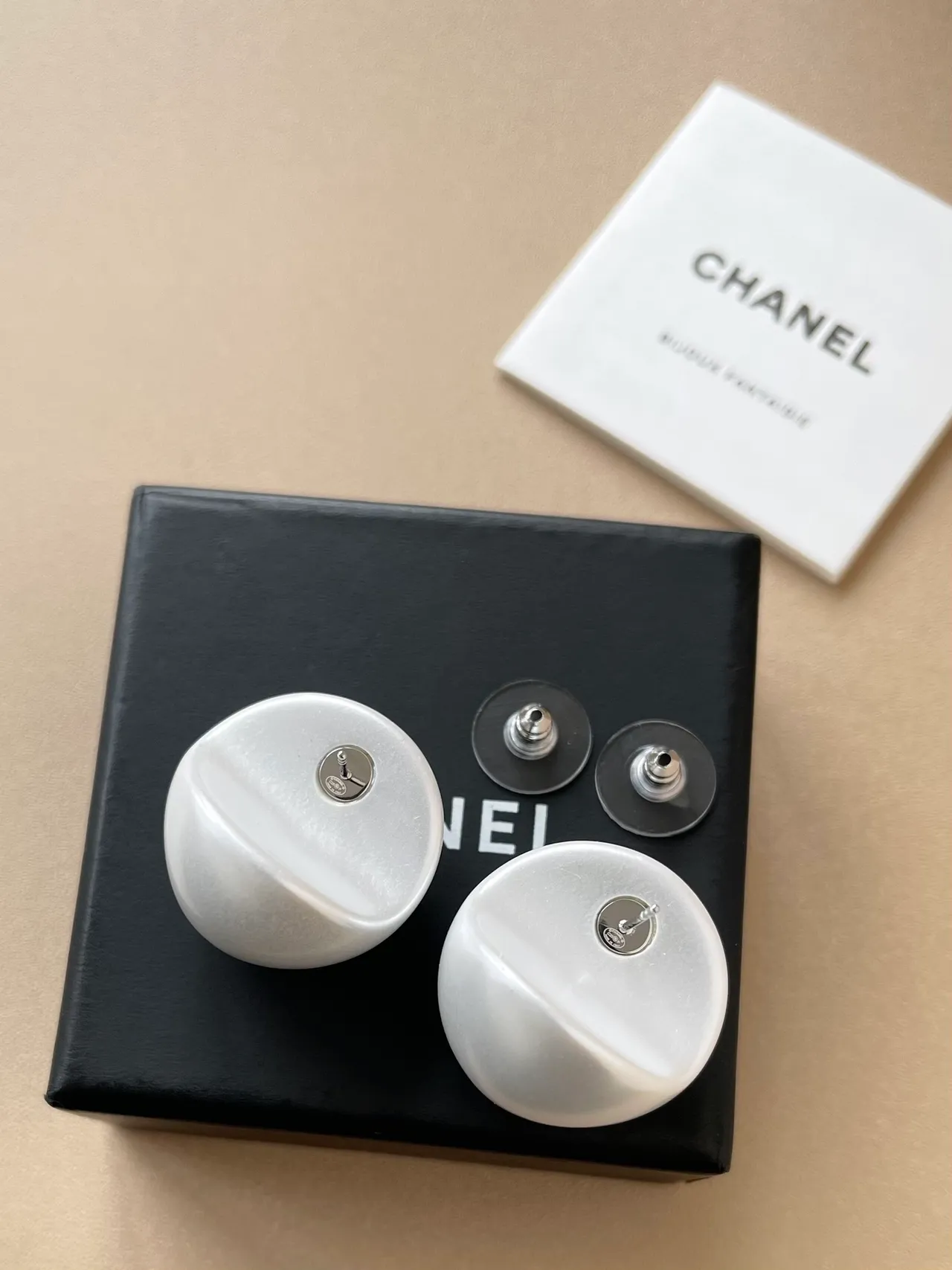 Chanel Pearl-Effect CC Logo Stud Earrings 3