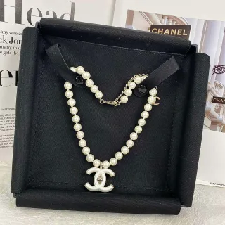Chanel मोती स्ट्रैंड नेकलेस सफेद चांदी रेजिन सीसी पेंडेंट नेकलेस