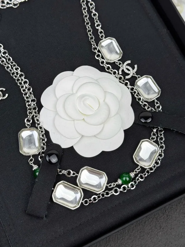 Chanel Silver Green Link Chain Rectangular Clear Stones Necklace 5