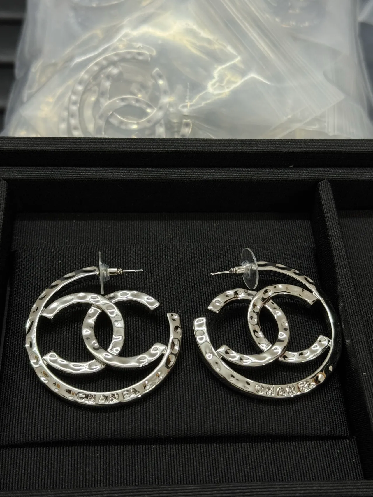 Chanel Silver Hammered Texture Interlocking CC Logo Earrings 5
