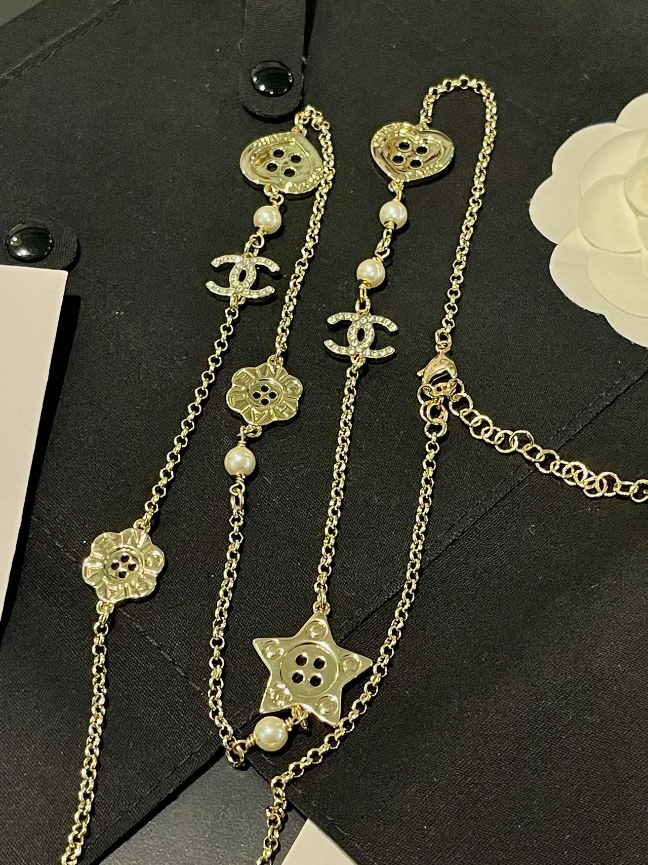 Chanel 银白长链珍珠点缀项链 6