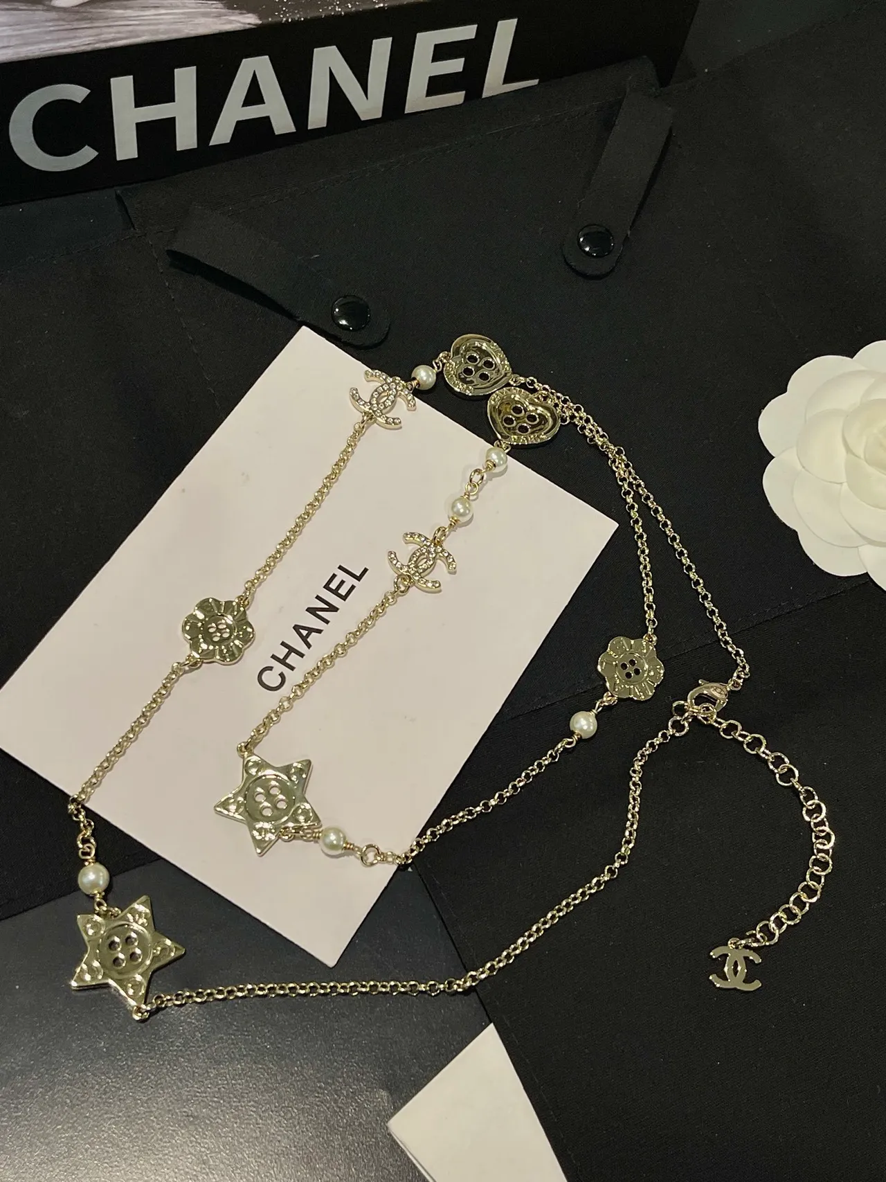 Chanel 银白长链珍珠点缀项链 9