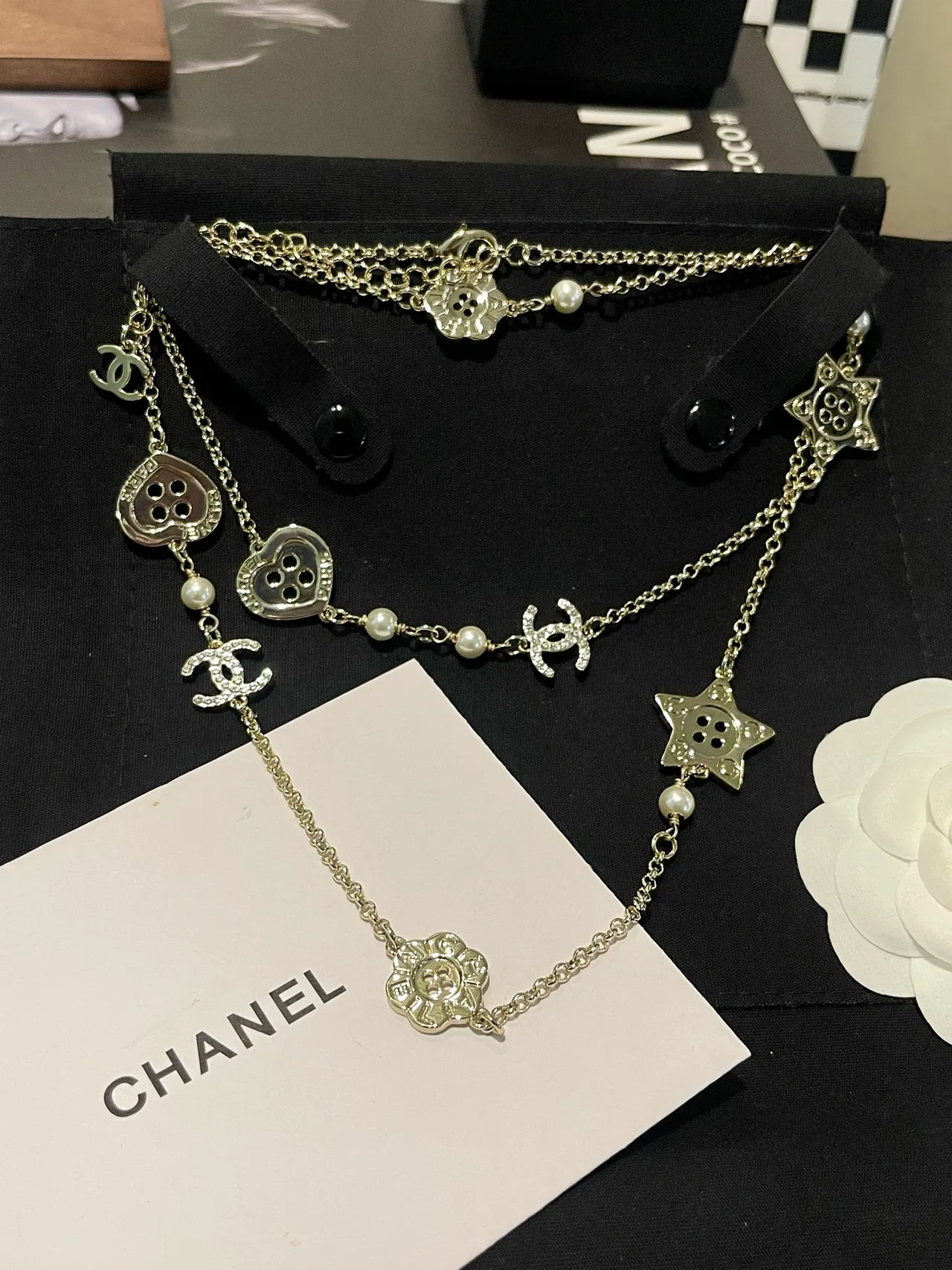 Chanel 银白长链珍珠点缀项链 10