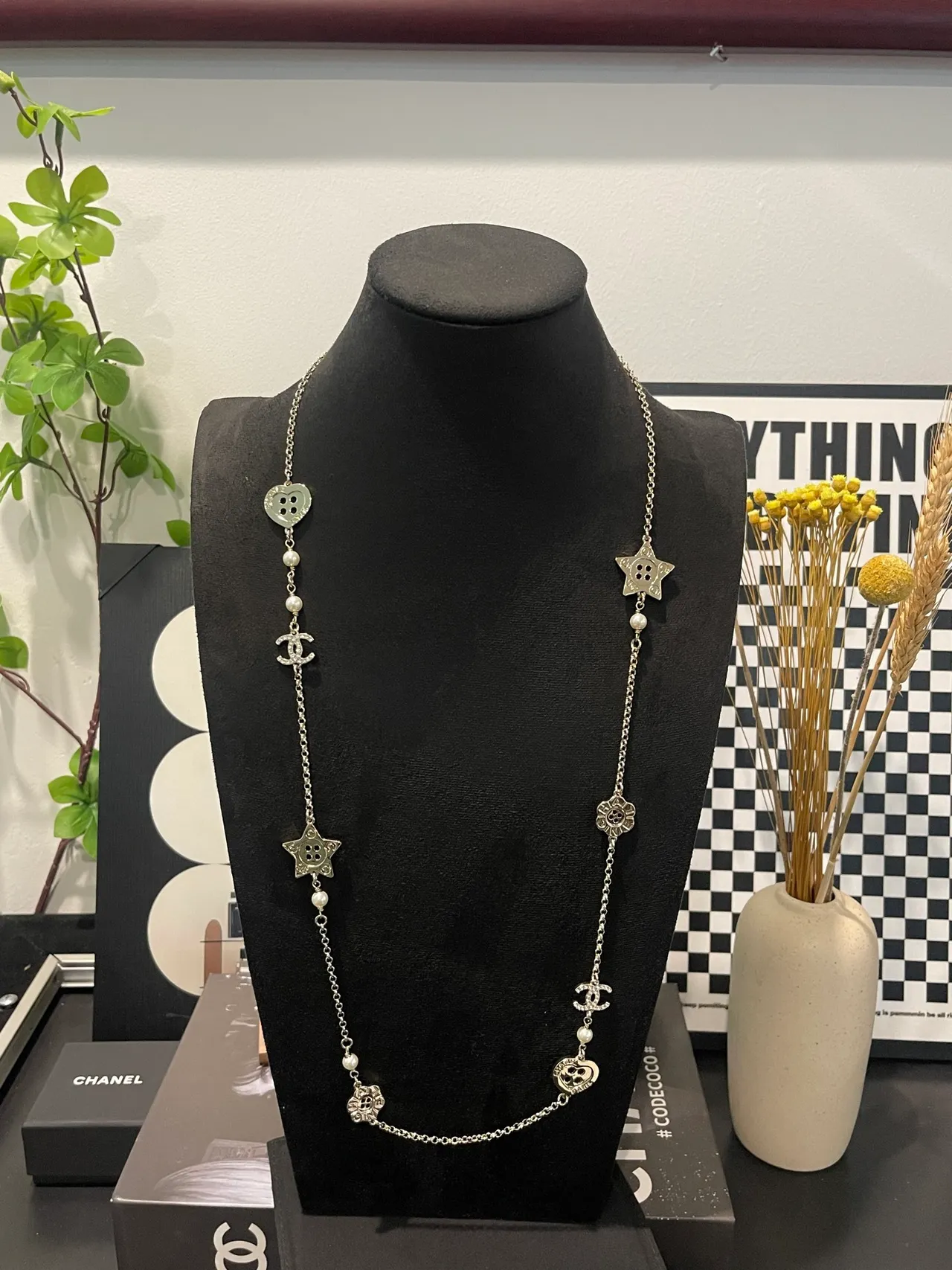 Chanel 银白长链珍珠点缀项链 12