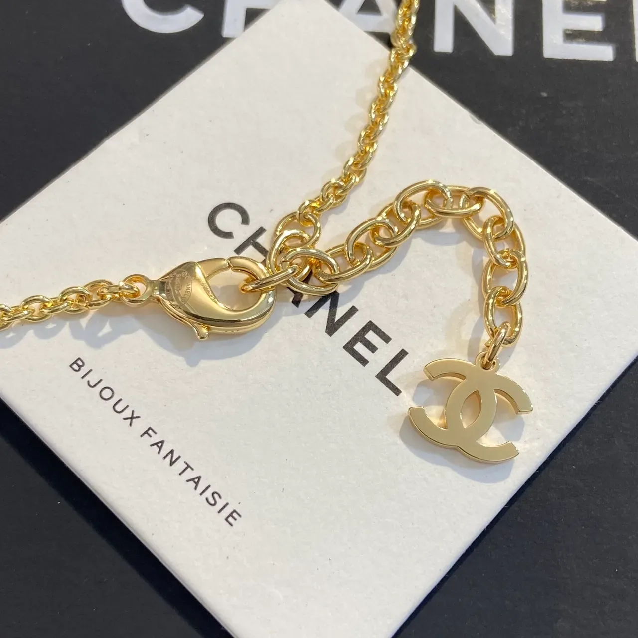 Chanel Collier Trois Étoiles Émail Noir et Doré 2