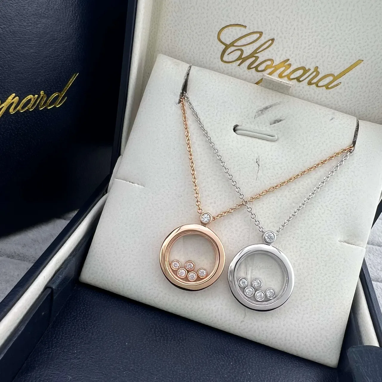 Chopard Happy Spirit চক্রাকার ফ্লোটিং ডায়মন্ড পেন্ডেন্ট নেকলেস 7