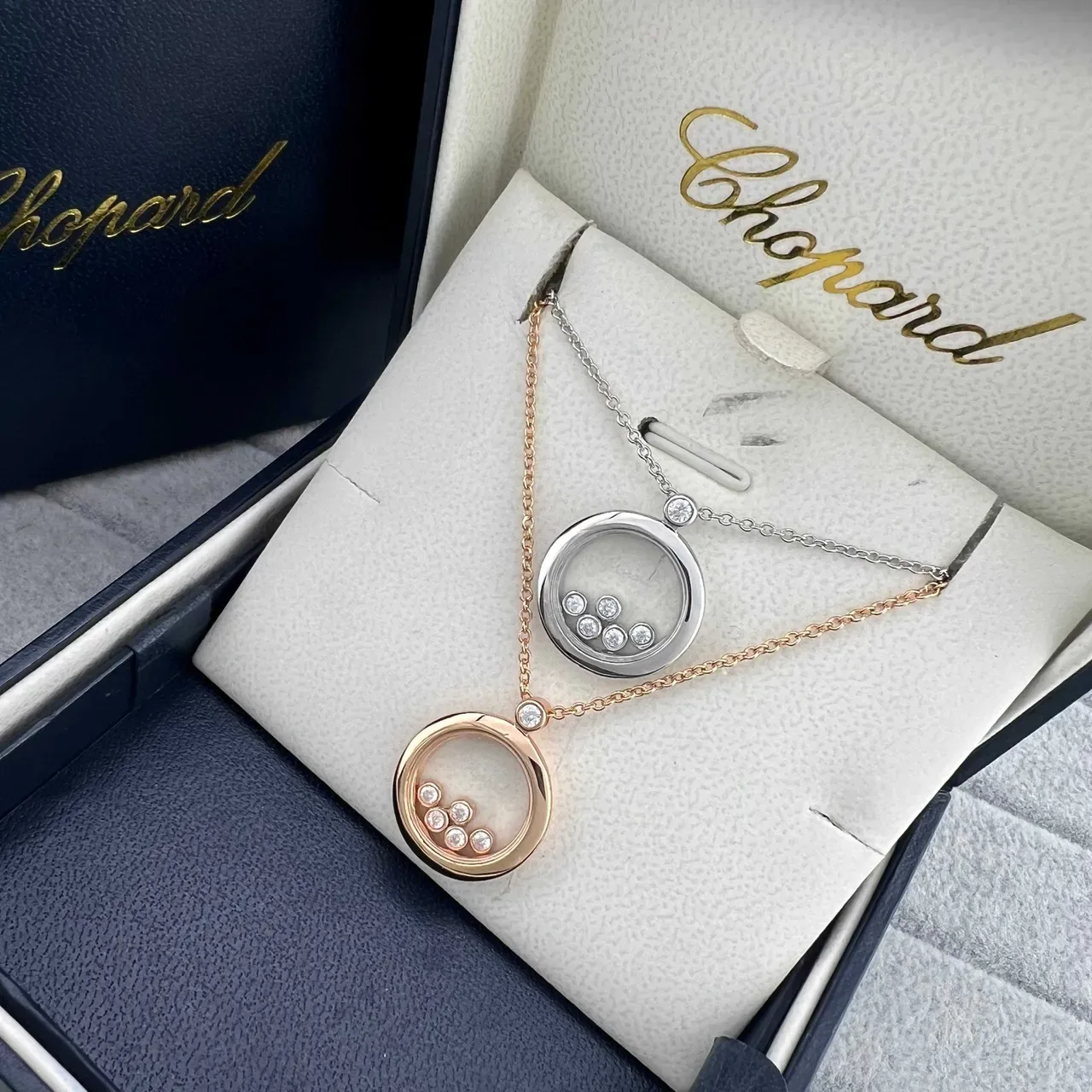 Chopard Happy Spirit চক্রাকার ফ্লোটিং ডায়মন্ড পেন্ডেন্ট নেকলেস 8