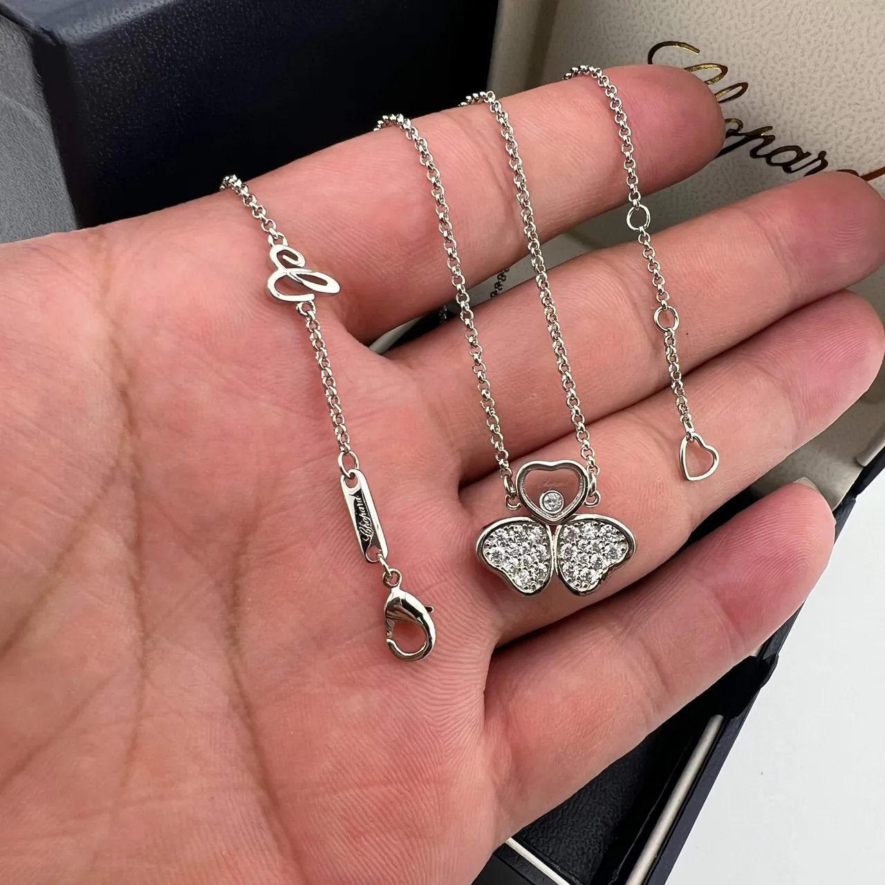 Chopard Silver Transparent Pavé-Set Diamond Hearts Movable Central Necklace 4