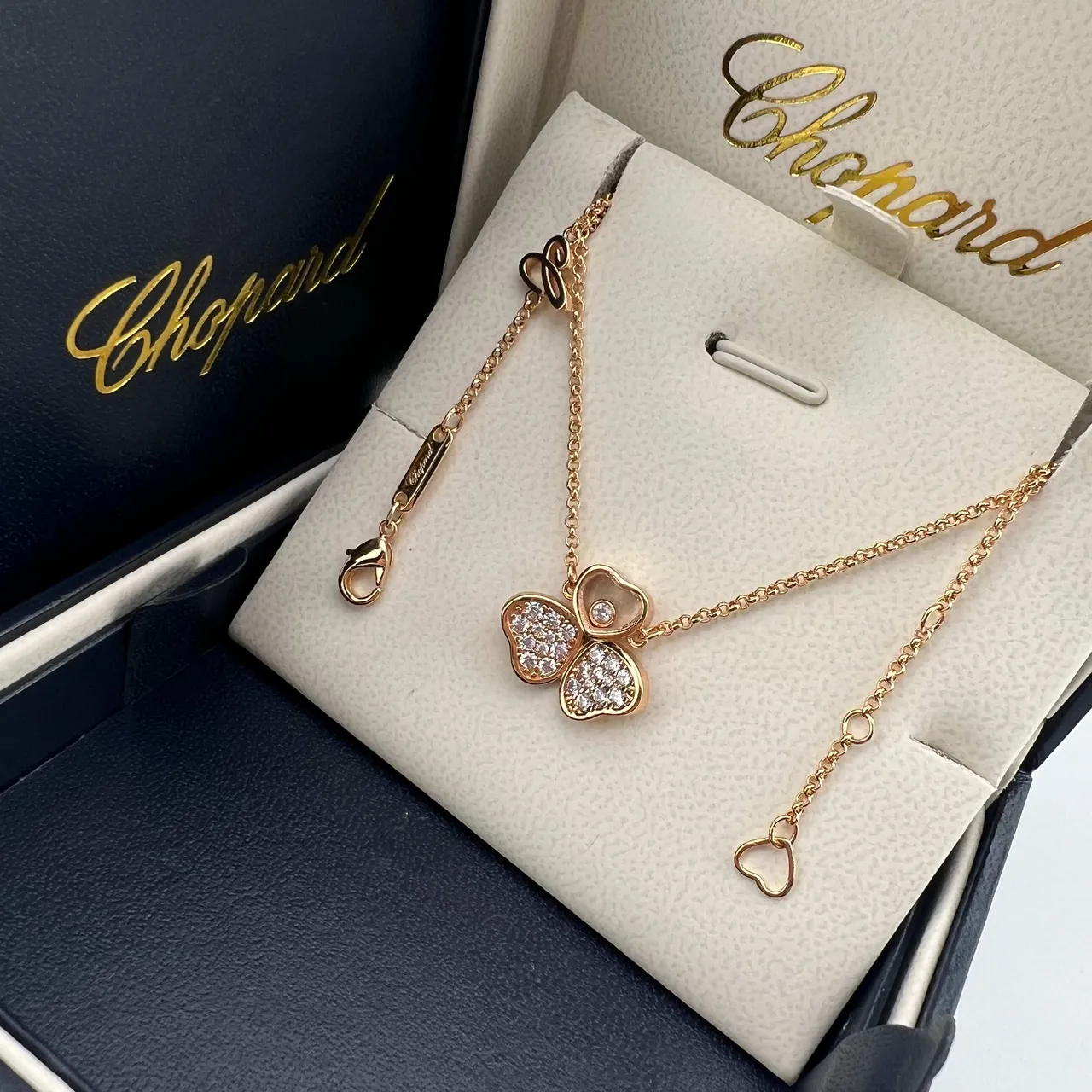 Chopard Silver Transparent Pavé-Set Diamond Hearts Movable Central Necklace 9